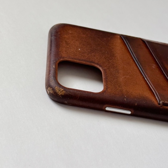 The Ridge Leather Apple iPhone XR Case - Picture 5 of 10
